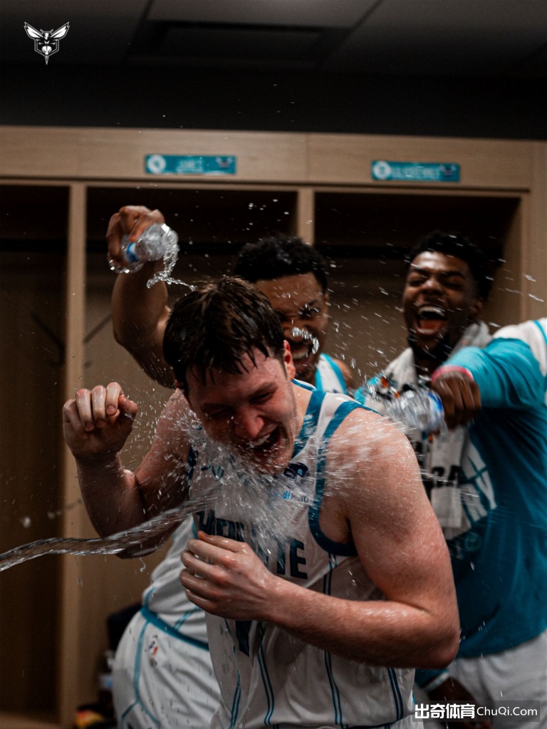 横滨逆转海,港止住连败,分钟丢两球,KaiYun,开云,开云体育入口,开云官网,开云体育APP下载