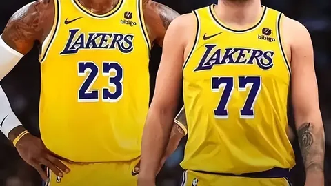 辽宁男篮豪夺三连冠，新疆不敌成就CBA辉煌